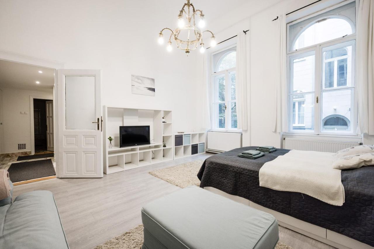 Podi Apartment Budapeste Exterior foto